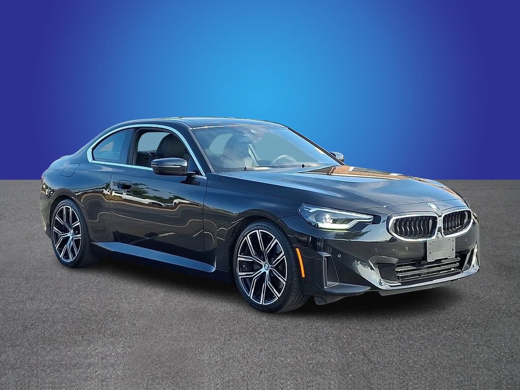 Used 2022 BMW 230i Coupe w/ Convenience Package RWD image 3