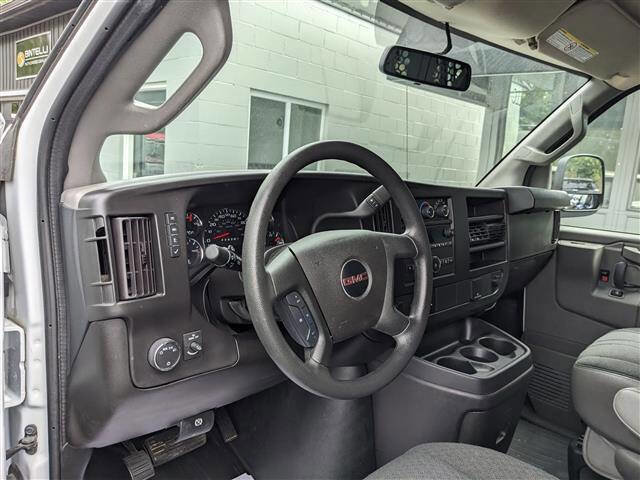 Used 2024 GMC Savana 2500 w/ Driver Convenience Package image 9