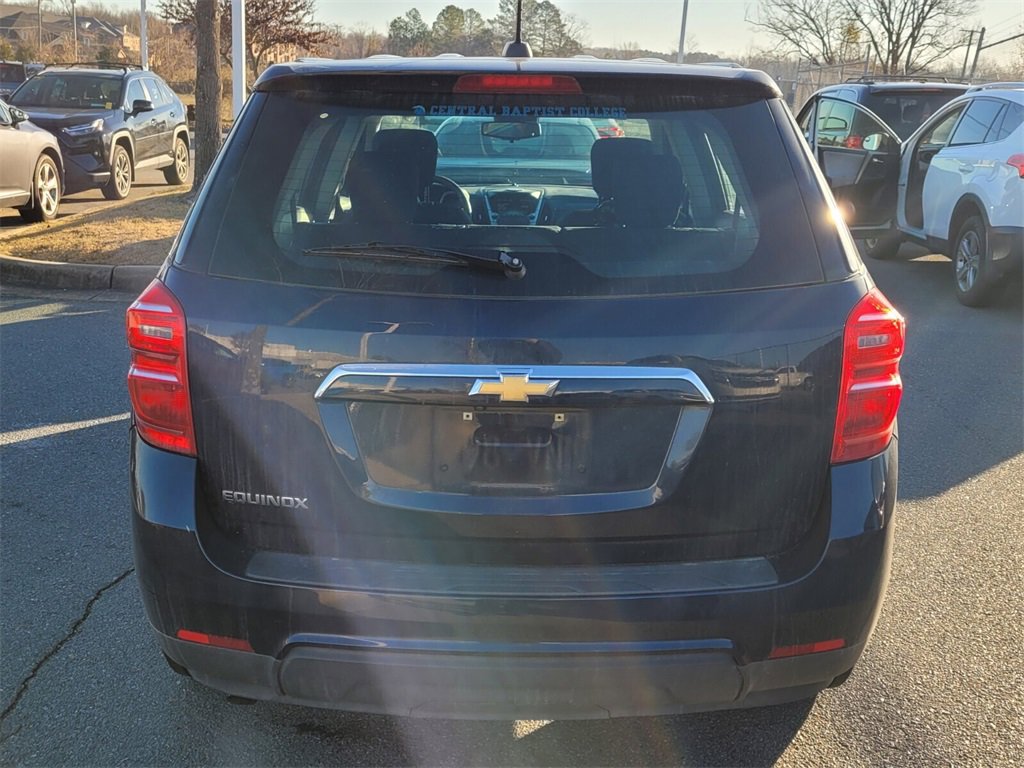 Used 2017 Chevrolet Equinox LS image 4