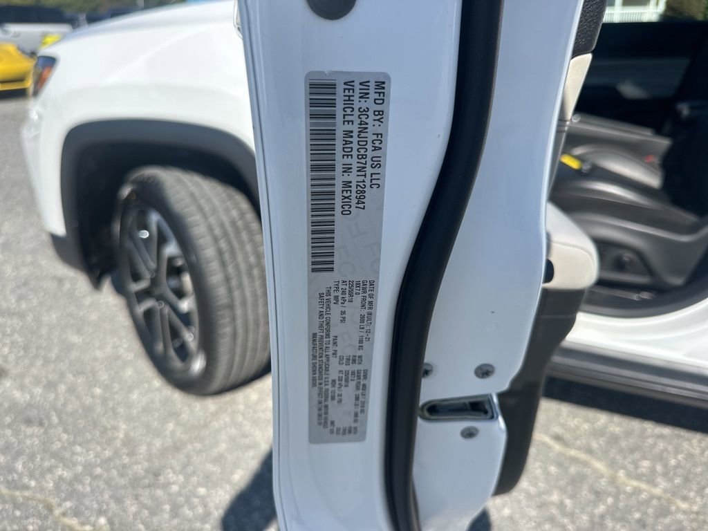 Used 2022 Jeep Compass Limited image 33