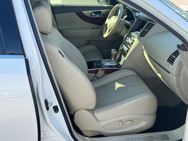 Used 2012 INFINITI FX35 2WD w/ Premium Pkg image 10