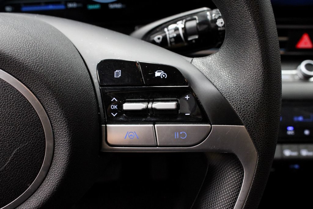 Certified 2024 Hyundai Elantra SEL FWD image 29