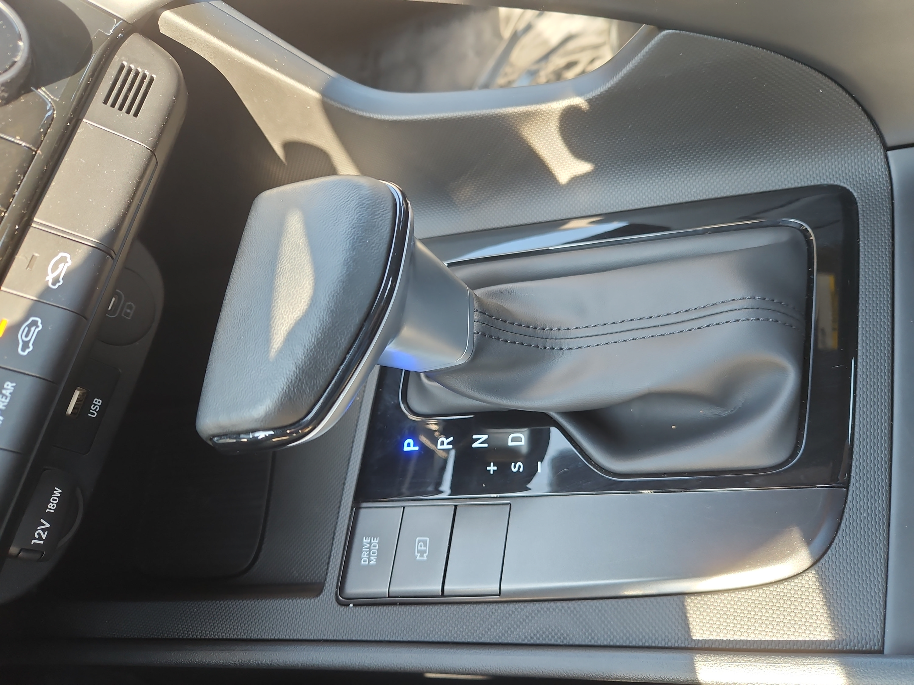 Certified 2025 Hyundai Elantra Sport FWD image 18