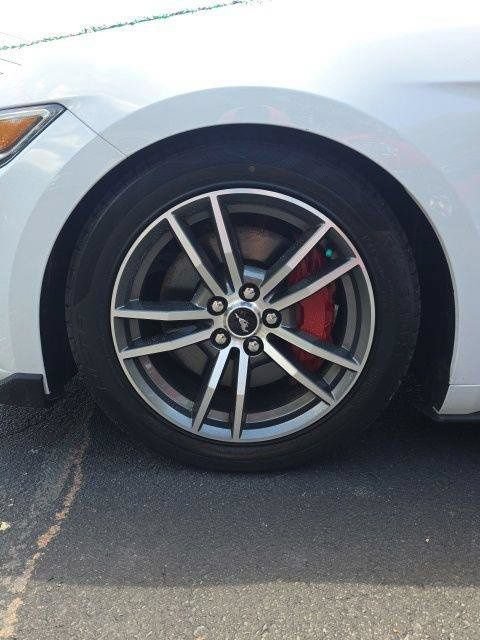 Used 2017 Ford Mustang GT RWD image 12