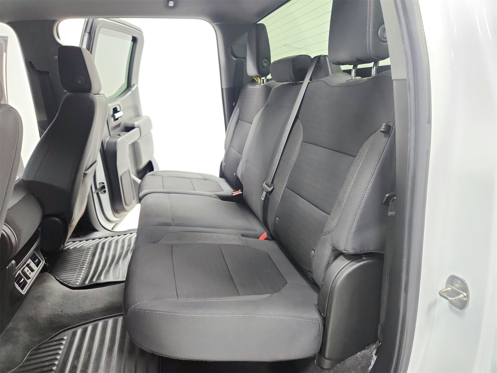 Used 2021 Chevrolet Silverado 1500 LT image 33