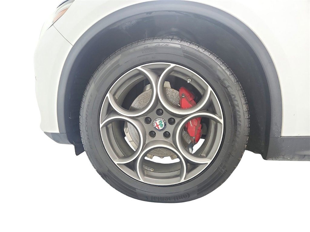 Used 2018 Alfa Romeo Stelvio Sport w/ Quick Order Package 22J Sport image 42