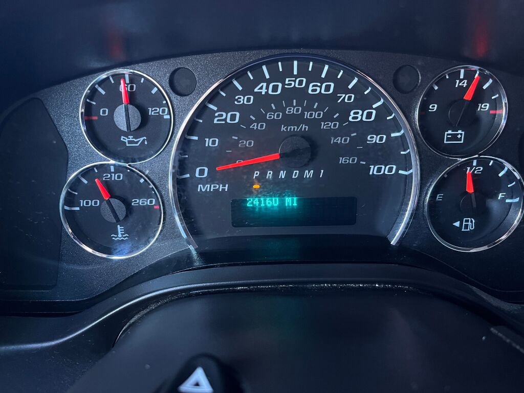 Used 2023 Chevrolet Express 2500 Extended image 14