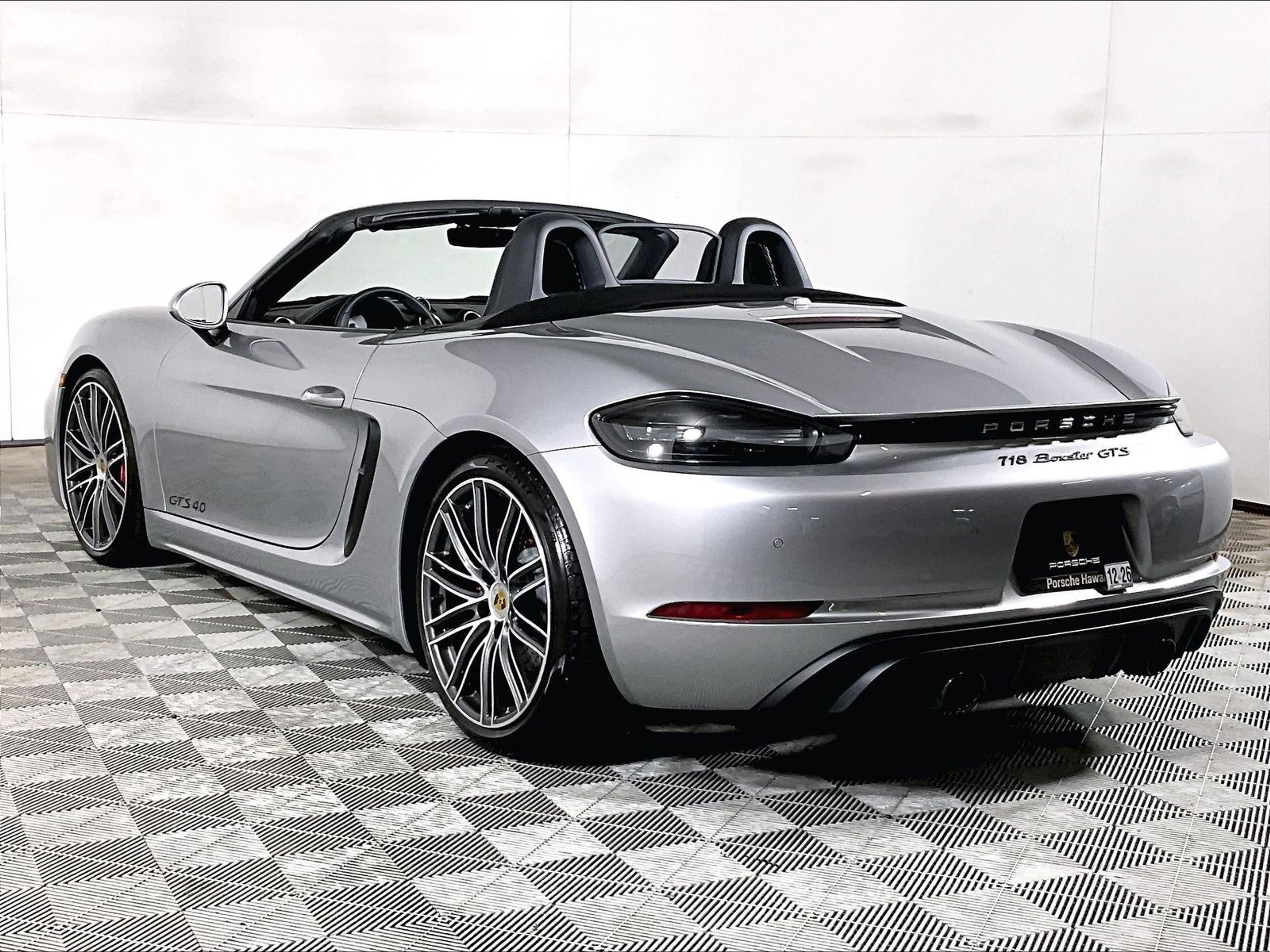 Used 2025 Porsche 718 Boxster GTS RWD image 3