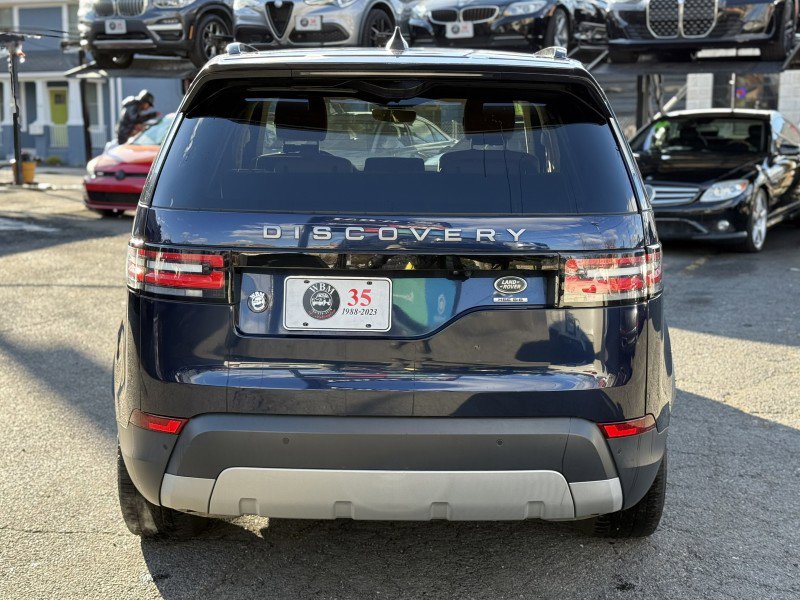 Used 2018 Land Rover Discovery HSE image 10
