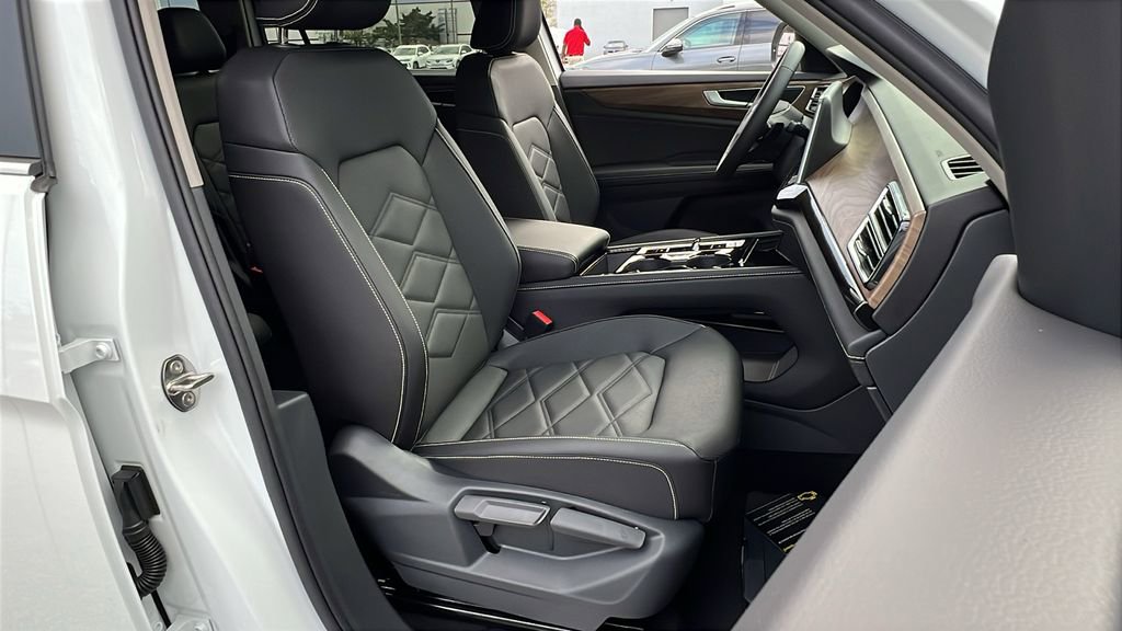 New 2026 Volkswagen Atlas SE image 8