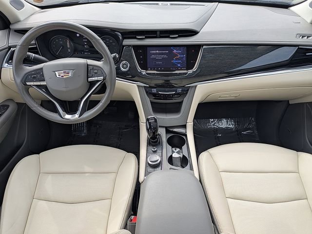 Certified 2023 Cadillac XT6 Premium Luxury w/ Technology Package FWD image 16