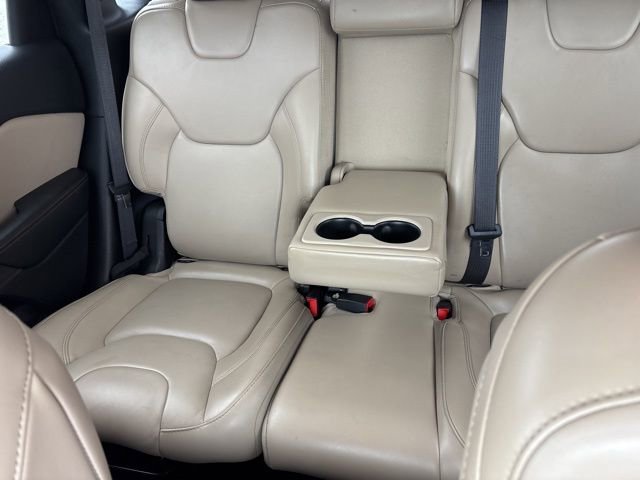 Used 2017 Jeep Cherokee Limited image 31