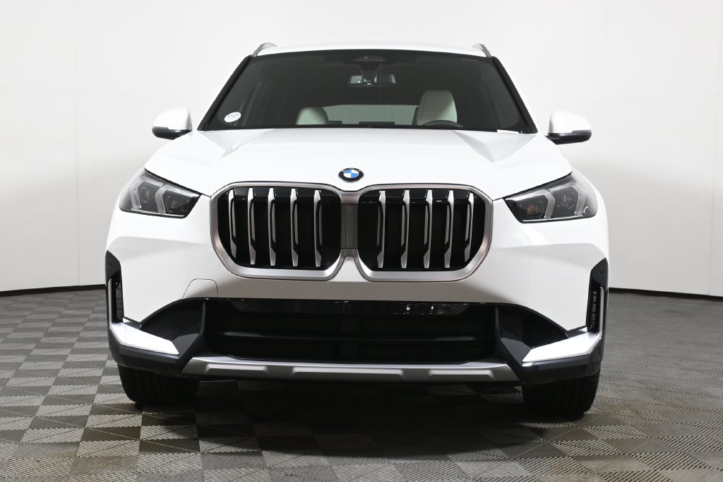New 2027 BMW X1 xDrive28i AWD/4WD image 10
