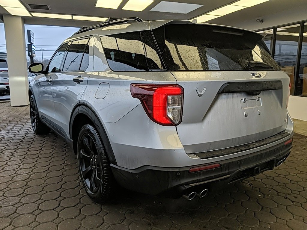 Used 2020 Ford Explorer ST w/ ST Street Pack image 11