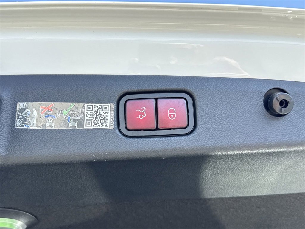 Certified 2025 Mercedes-Benz E 350 4MATIC Sedan image 16