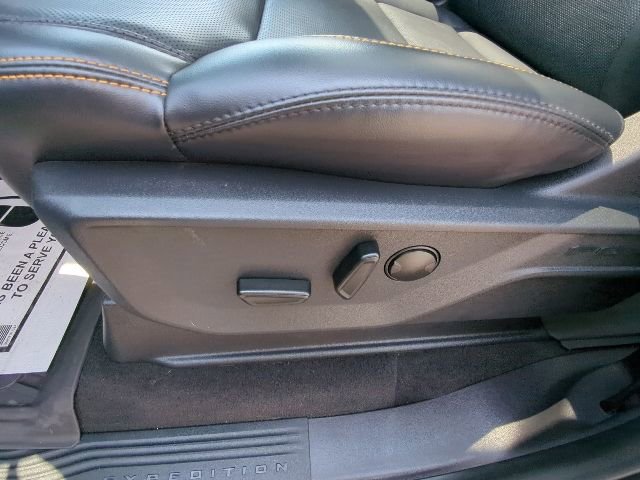 Used 2026 Ford Expedition Tremor AWD/4WD image 11
