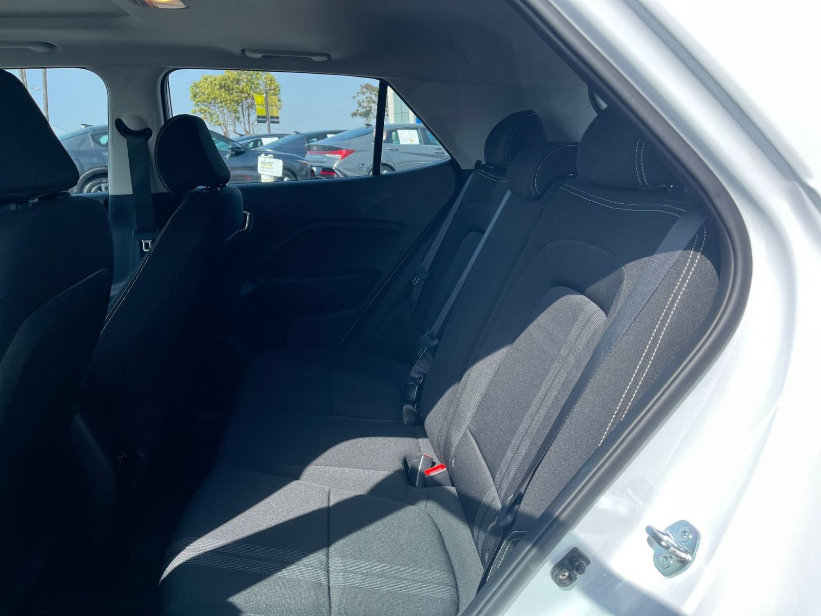Used 2025 Hyundai Venue SEL FWD image 27