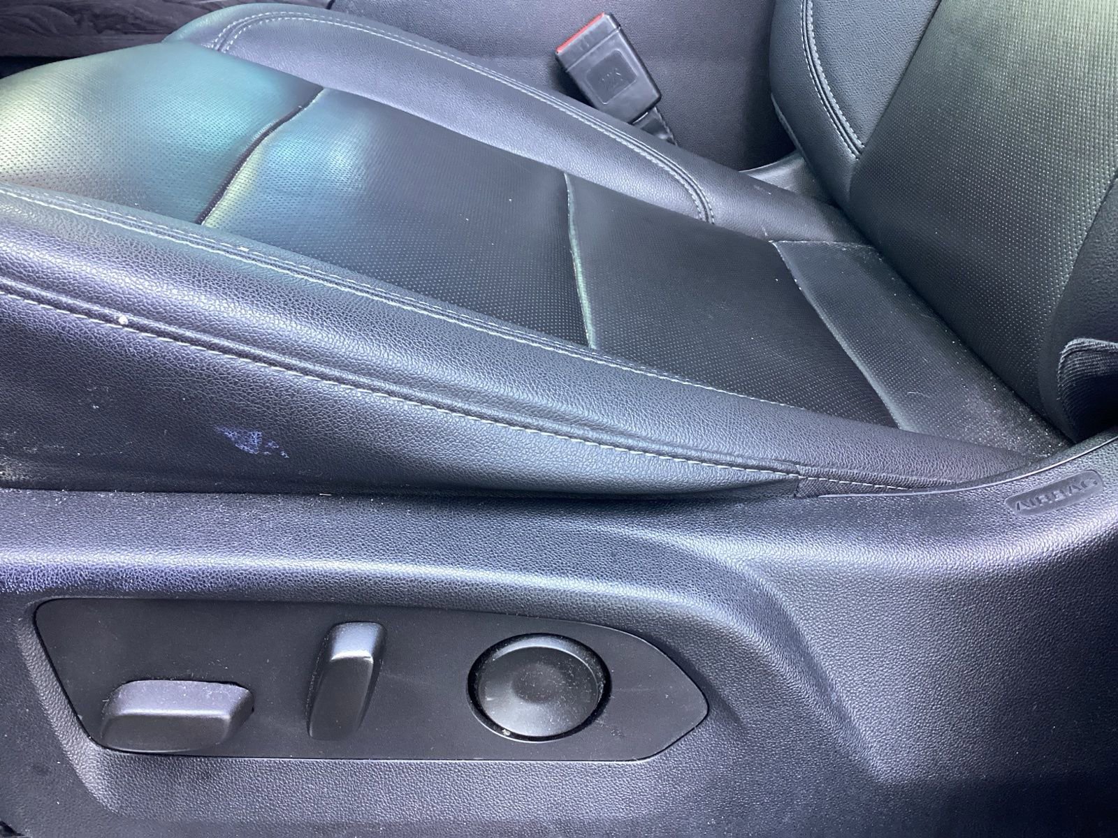 Used 2022 Chevrolet Silverado 1500 LTZ w/ LTZ Premium Package image 12