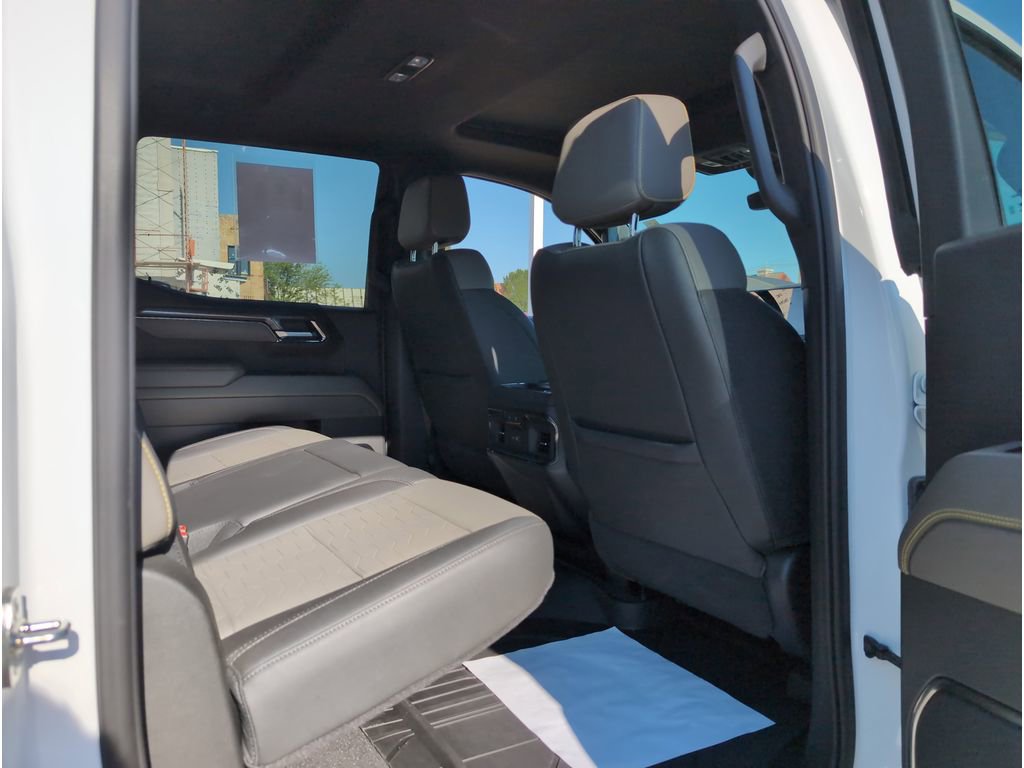 Used 2024 Chevrolet Silverado 1500 ZR2 w/ Technology Package image 39