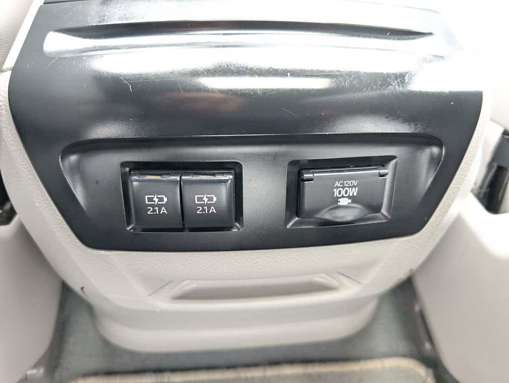 Used 2019 Toyota Sienna XLE w/ XLE Navigation Package AWD/4WD image 24