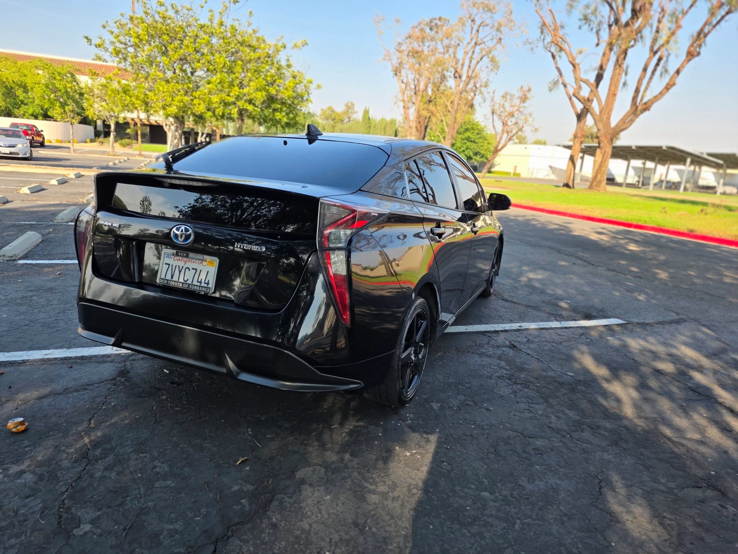 Used 2016 Toyota Prius Four Touring FWD image 25