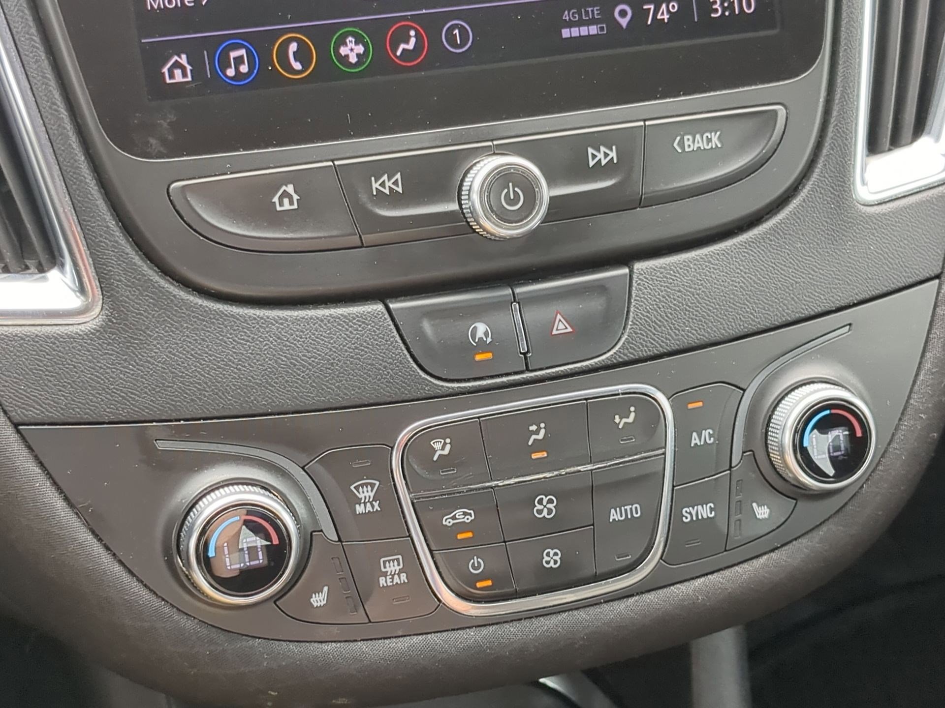 Used 2021 Chevrolet Malibu LT FWD image 17