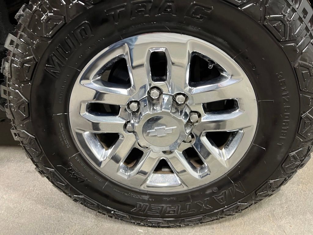 Used 2019 Chevrolet Silverado 2500 LTZ w/ LTZ Plus Package image 40