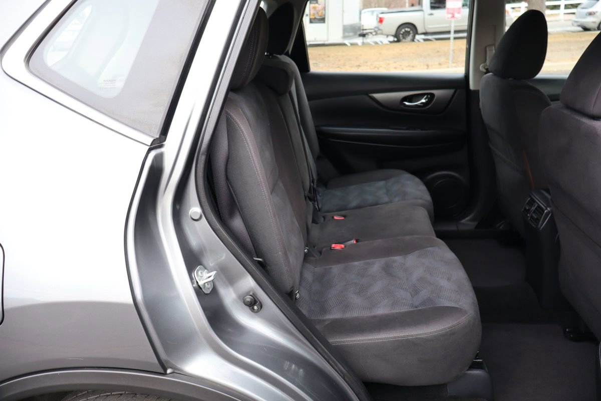 Used 2015 Nissan Rogue S image 21