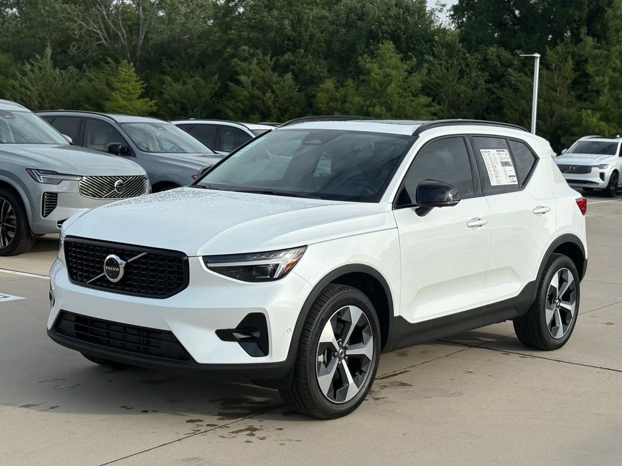 New 2026 Volvo XC40 B5 Plus w/ Protection Package Premier image 2