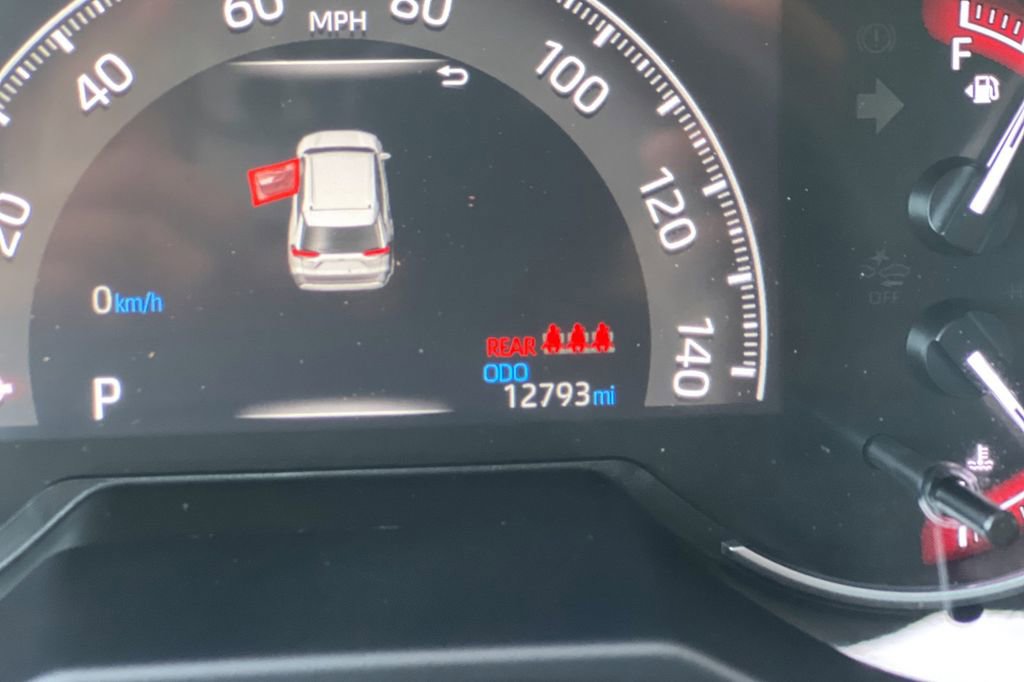 Certified 2025 Toyota RAV4 LE image 28