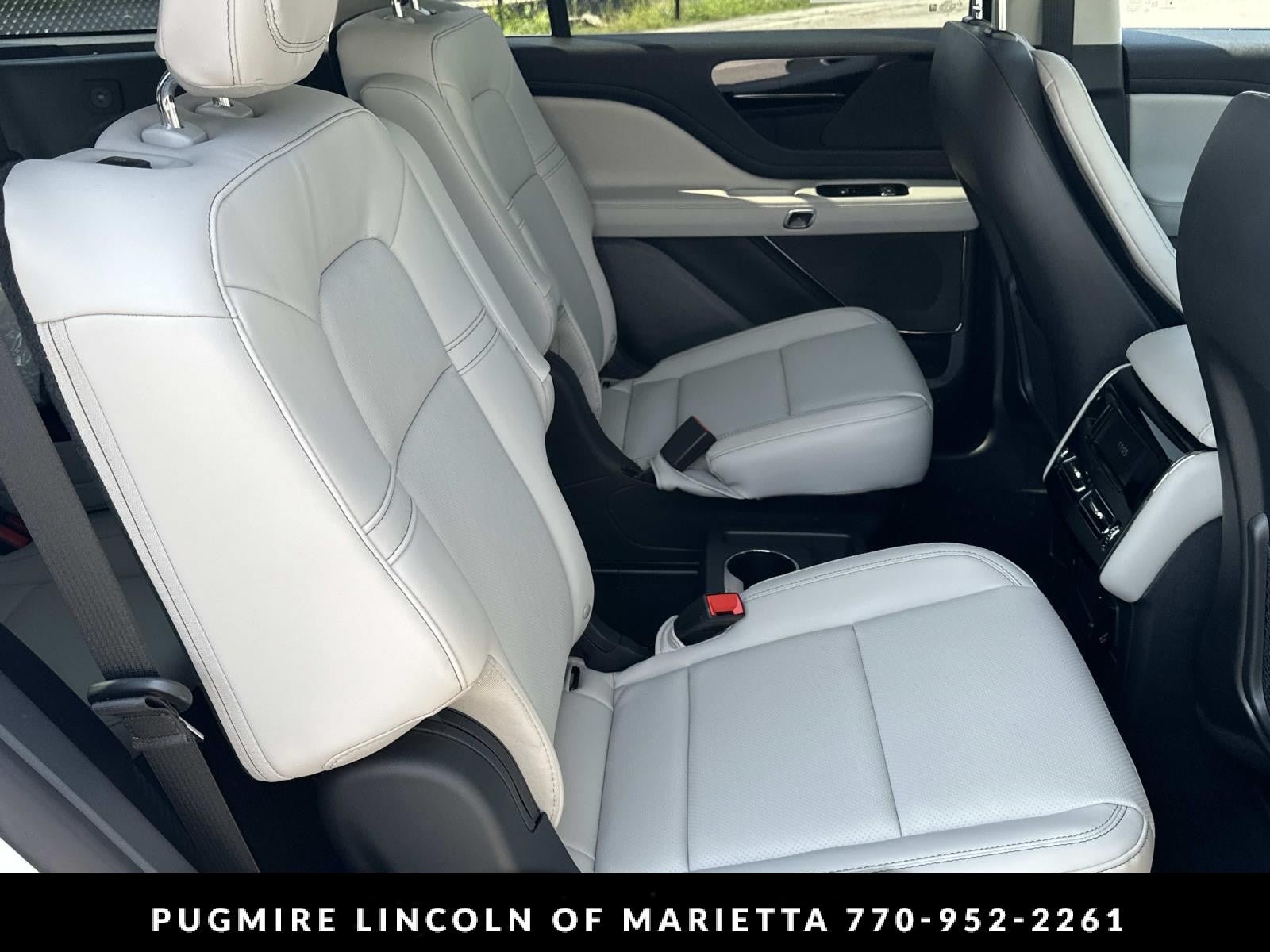 New 2026 Lincoln Aviator 2WD image 15