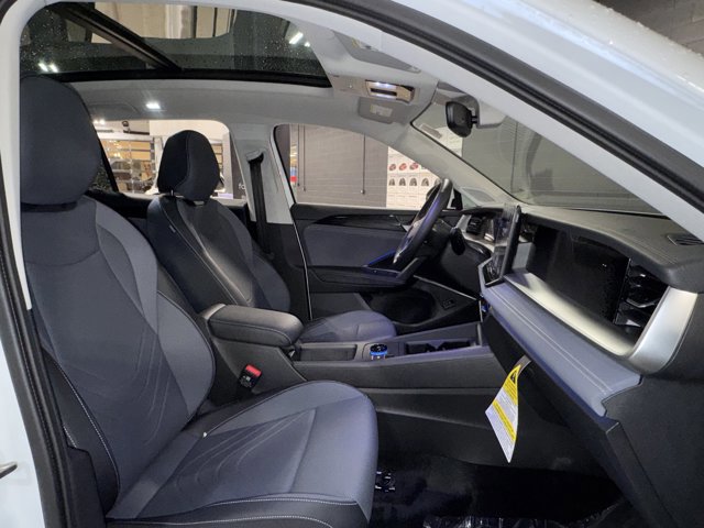 New 2026 Volkswagen Tiguan SE image 8