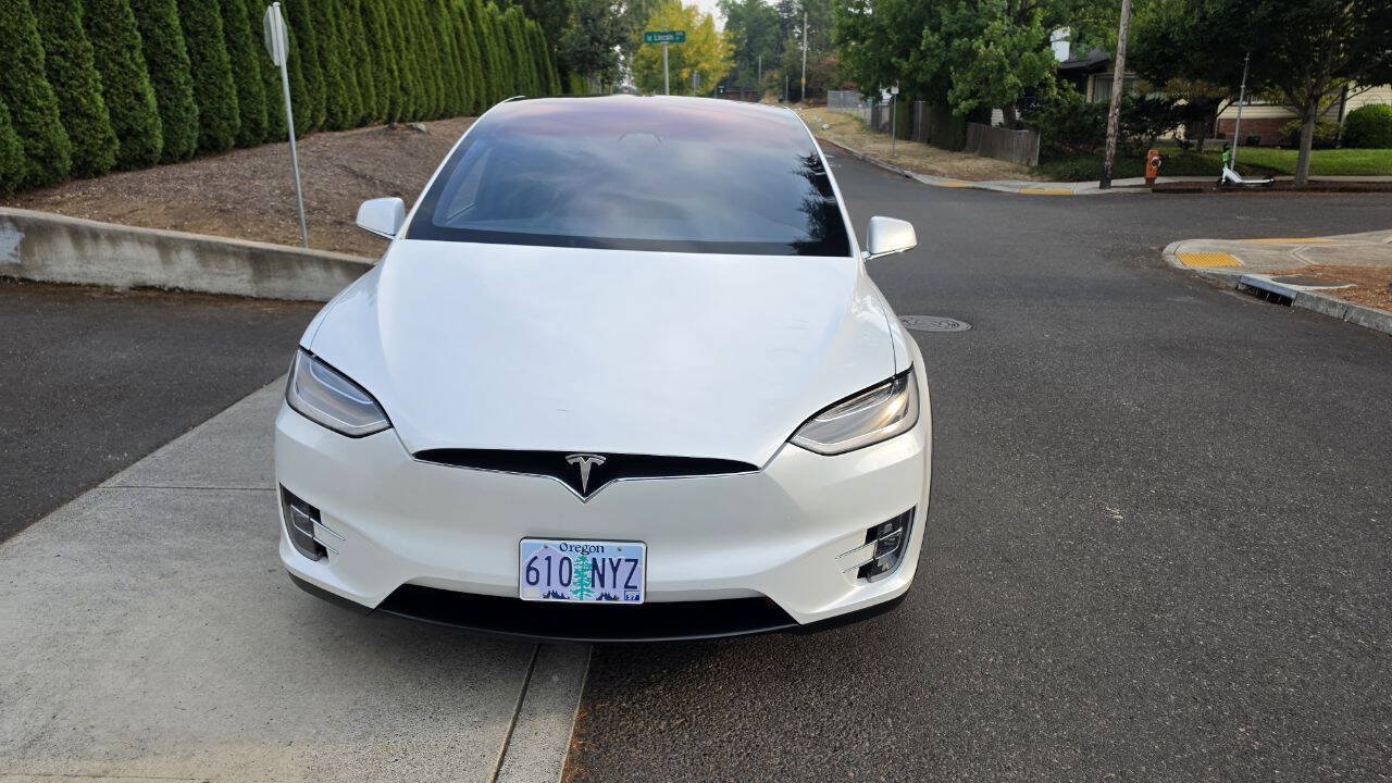 Used 2017 Tesla Model X 75D AWD/4WD image 2