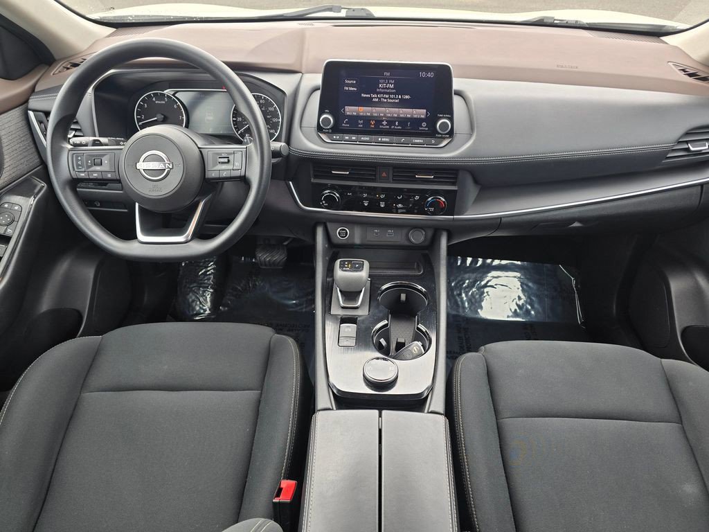 Used 2023 Nissan Rogue S AWD/4WD image 18