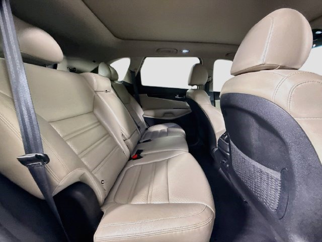 Used 2020 Kia Sorento EX FWD image 26