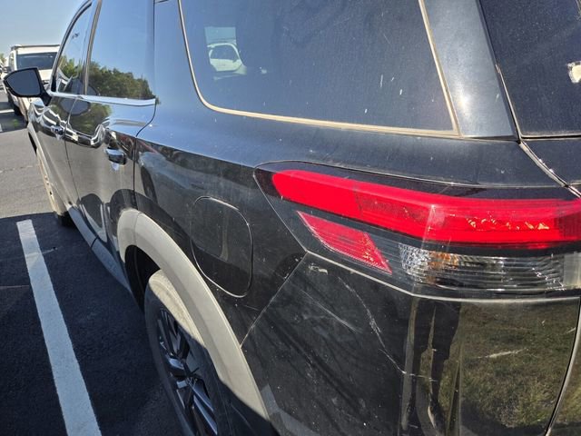 Used 2023 Nissan Pathfinder SV w/ SV Premium Package FWD image 9