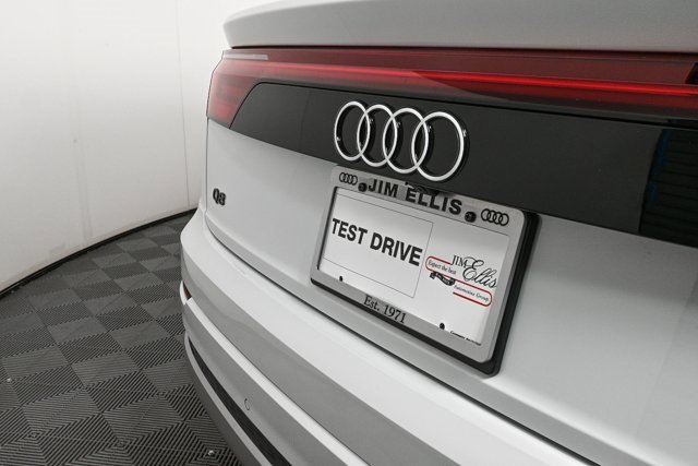 New 2025 Audi Q8 Premium image 37
