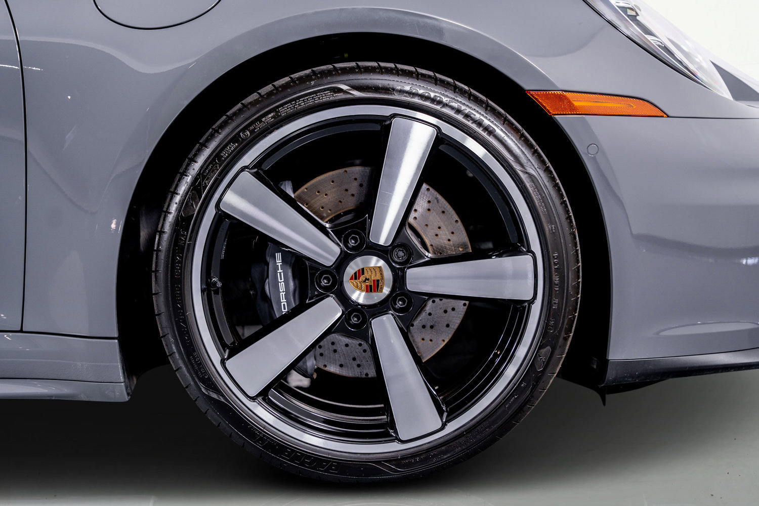 Used 2025 Porsche 911 Carrera image 21