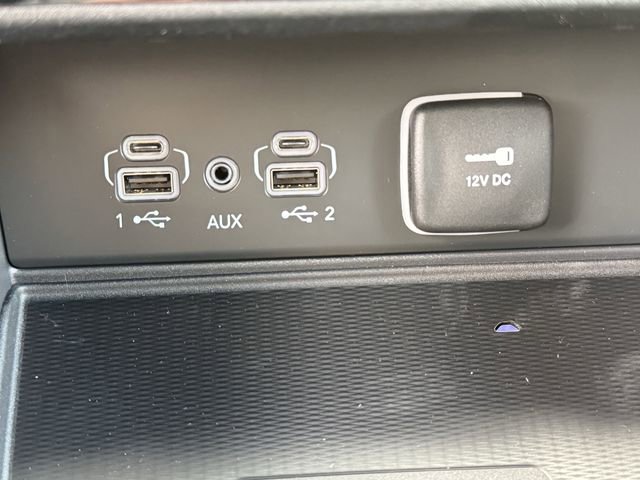 New 2025 Jeep Grand Cherokee Altitude w/ MOPAR Finishing Package image 15