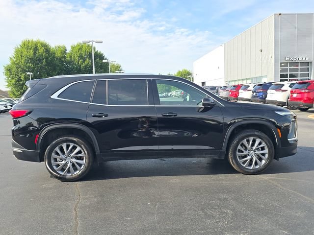 Used 2025 Buick Enclave Preferred FWD image 2