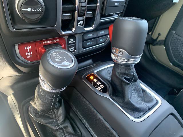 New 2025 Jeep Wrangler Unlimited Rubicon 392 image 27