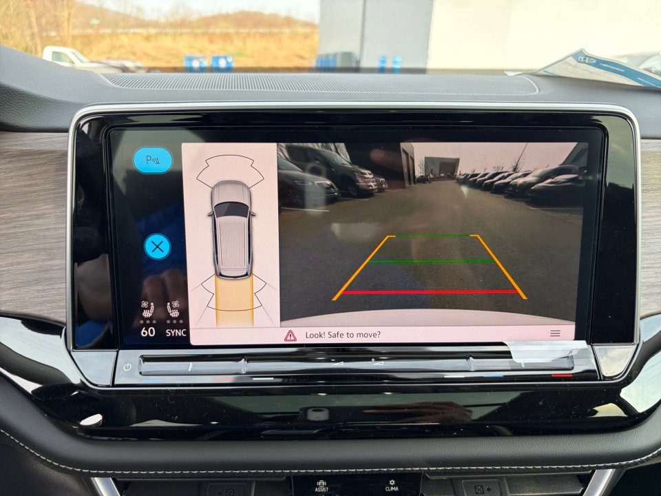 New 2026 Volkswagen Atlas SEL image 17