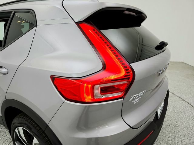 New 2026 Volvo XC40 B5 Plus w/ Climate Package AWD/4WD image 31