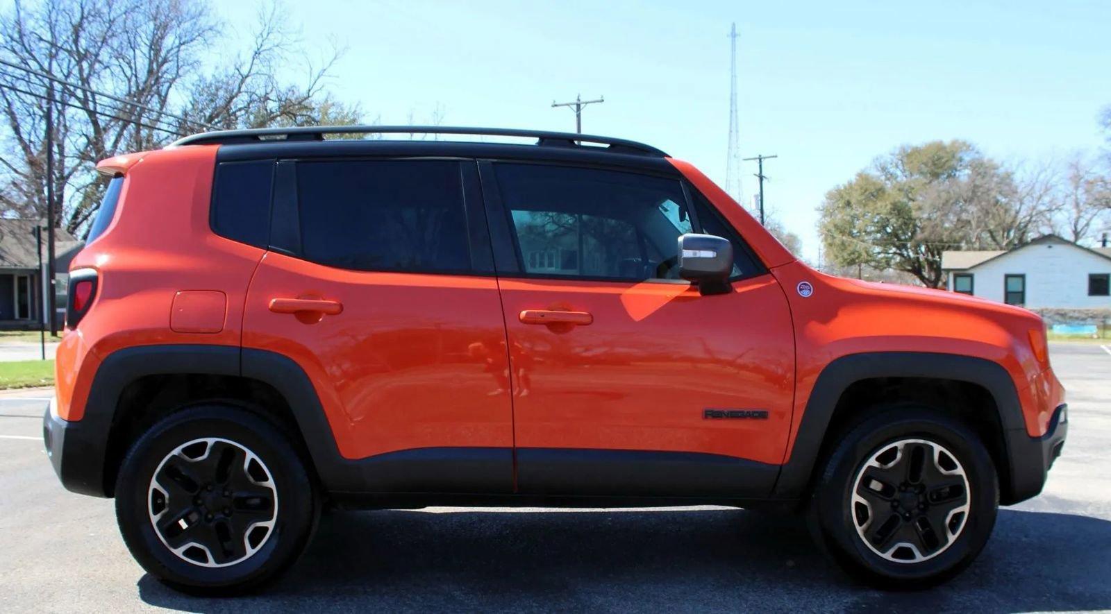 Used 2016 Jeep Renegade Trailhawk AWD/4WD image 4
