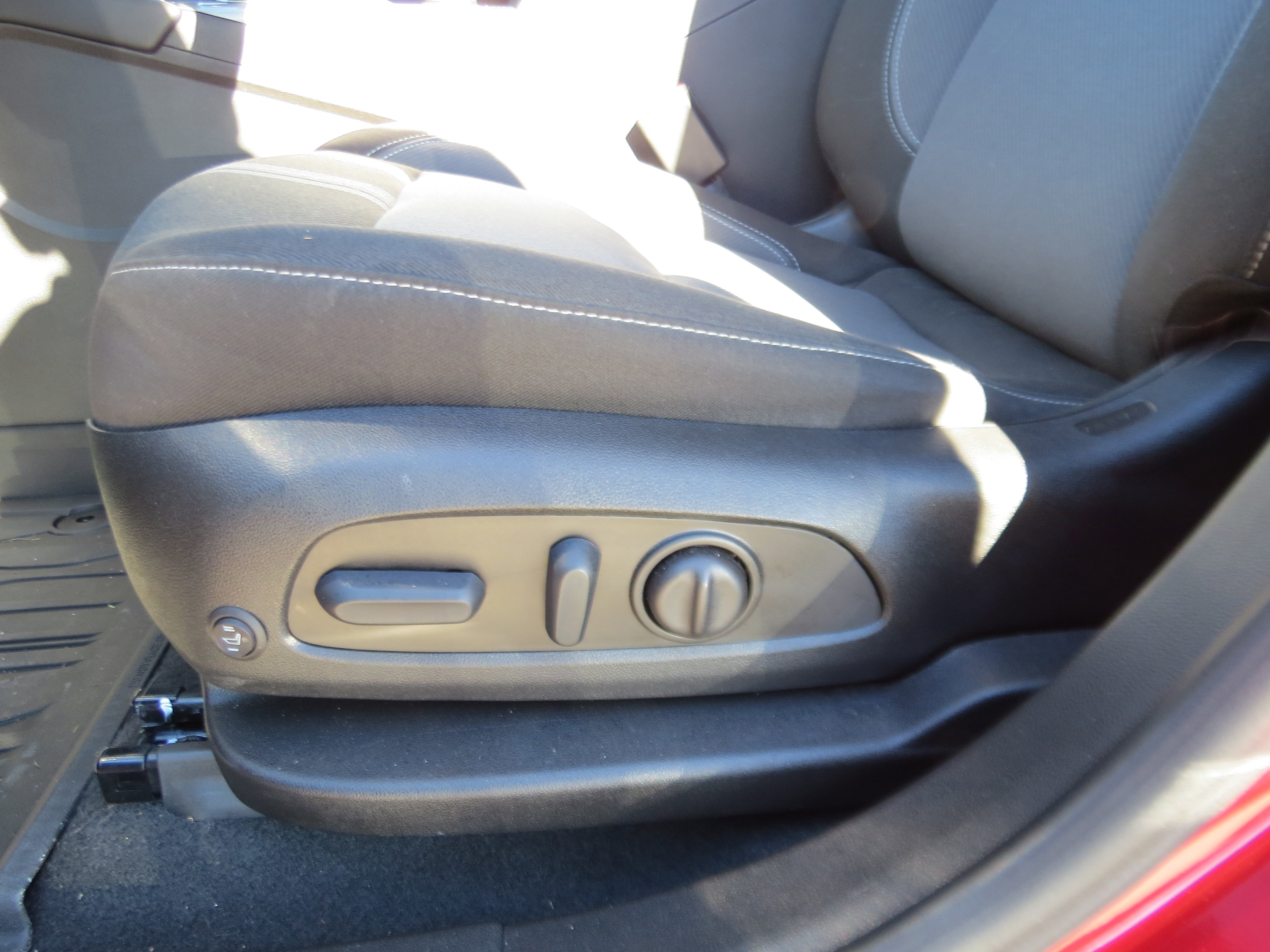 Used 2023 Chevrolet Blazer LT w/ Driver Confidence Package FWD image 13