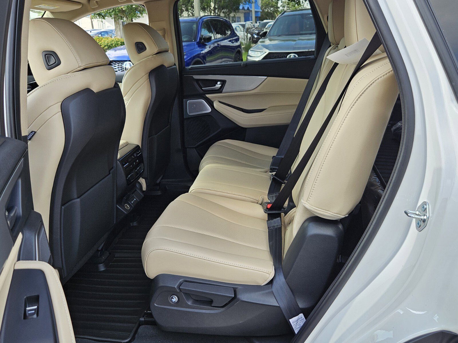 New 2025 Acura MDX FWD w/ Technology Package image 14