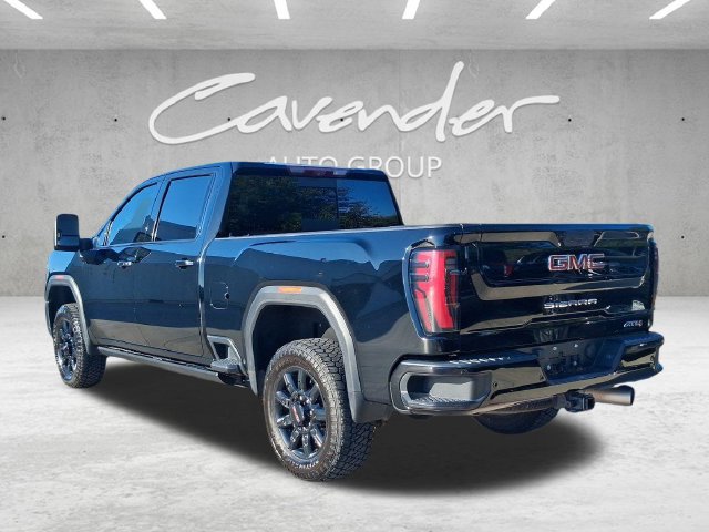 Used 2024 GMC Sierra 2500 AT4 w/ AT4 Premium Plus Package AWD/4WD image 17