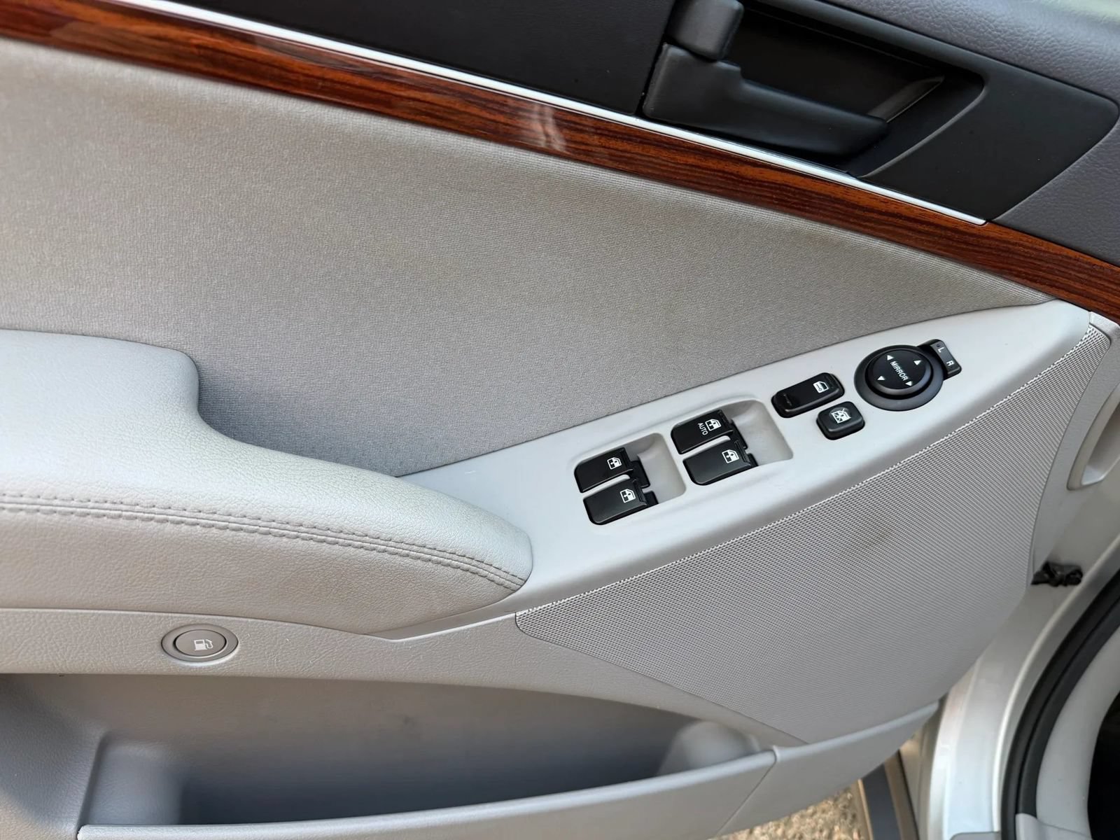 Used 2011 Hyundai Veracruz GLS AWD/4WD image 46