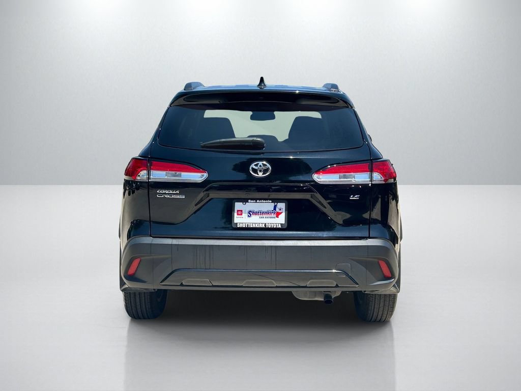 Certified 2023 Toyota Corolla Cross LE FWD image 6