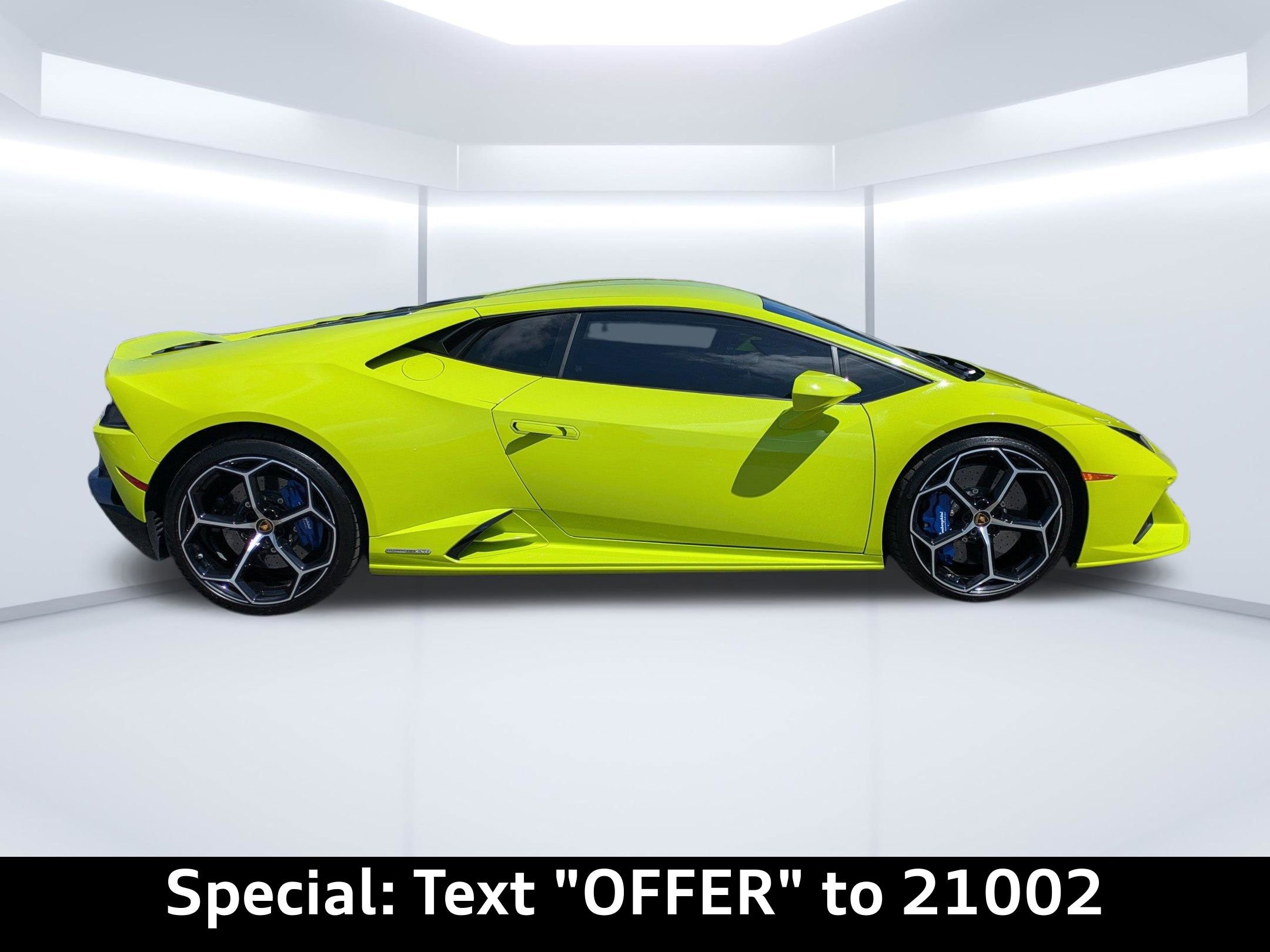 Used 2020 Lamborghini Huracan EVO image 2
